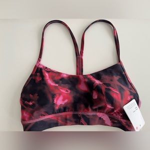 NWT Lululemon Flow Y Bra Nulu size 4